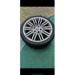 Banden plus velgen 19inch PIRELLI P-zero BMW