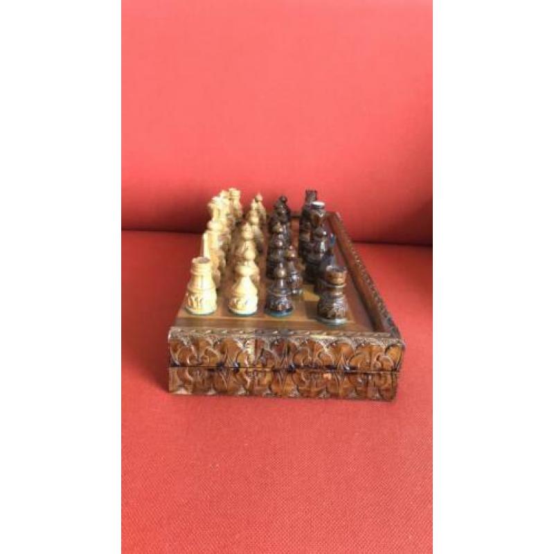 Te koop antiek schaakspel