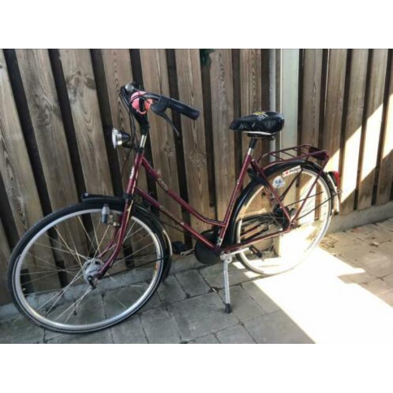 Opknapper! Dames fiets van gazelle, model free