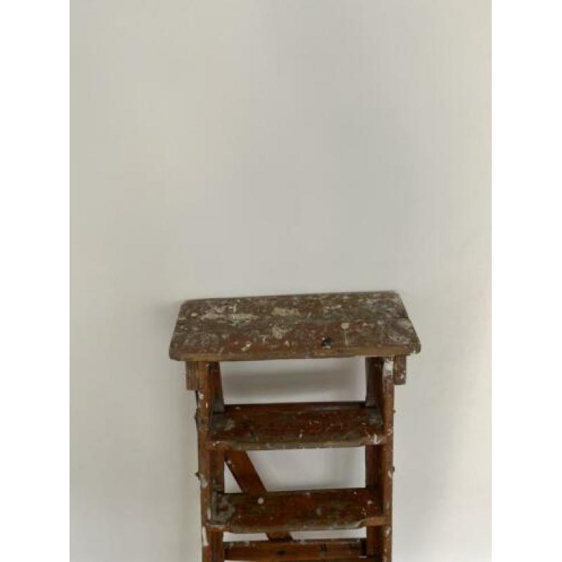 Te Koop oude schilders trap 7 treden