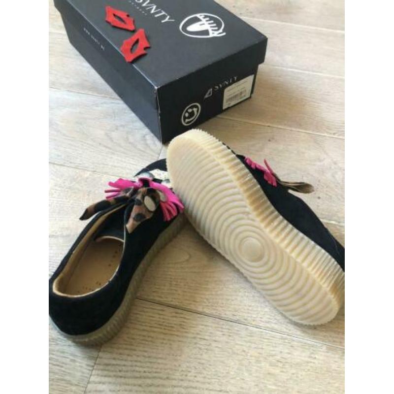 Nieuwe, aparte sneakers van SVNTY, mt 32