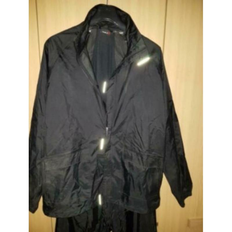 Regenpak AGU mt. M zwart polyamide (geen capuchon)