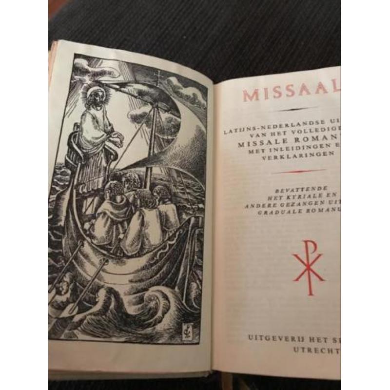 Missaal boek met veel tekeningen en bid plaatjes 16/10 cm