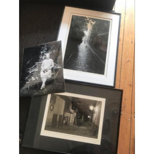 3 zeer kunstzinnige foto,s gesigneerd +- 20/25 cm