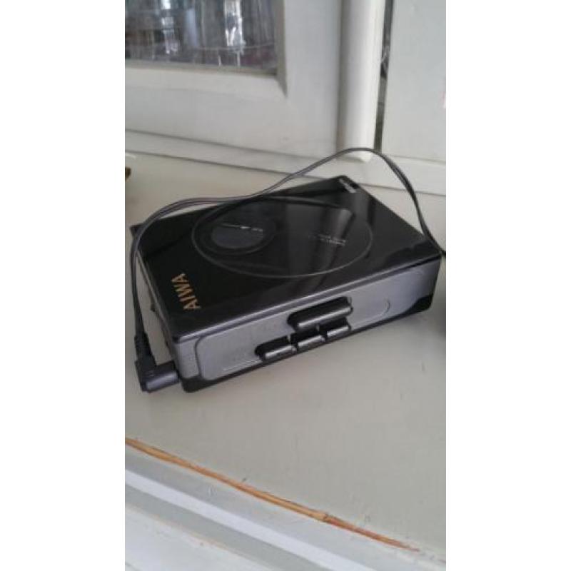 Vintage Aiwa walkman met koptelefoon