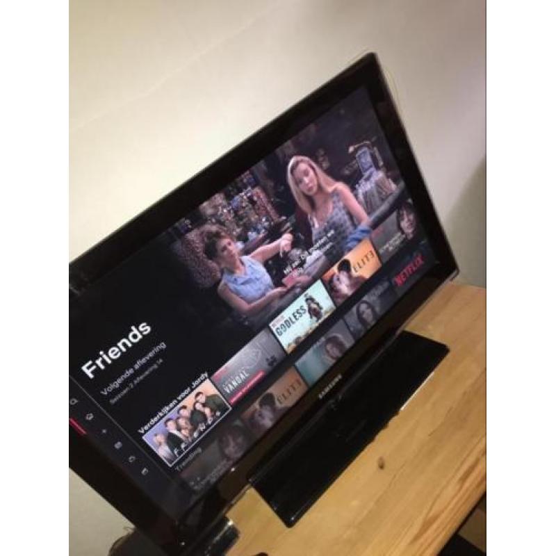 Nette Samsung TV 82 cm