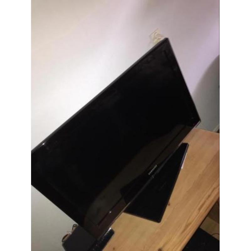 Nette Samsung TV 82 cm