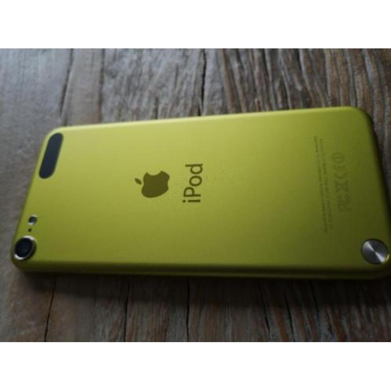 Ipod touch 5 32gb, zgan, altijd in cover gezeten, krasvrij