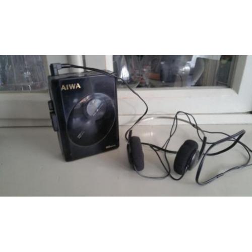 Vintage Aiwa walkman met koptelefoon