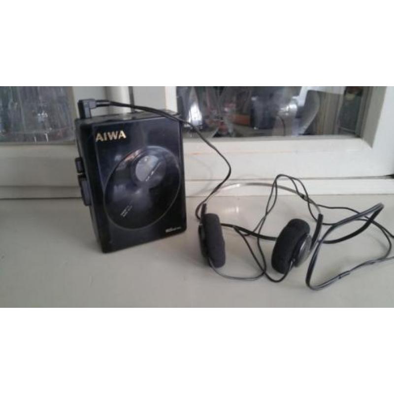 Vintage Aiwa walkman met koptelefoon