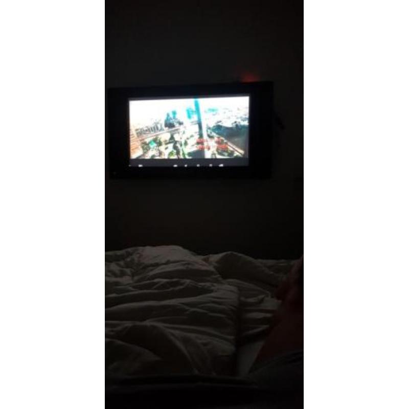 Philips tv incl. Vogels ophangsysteem 40 inch!!!