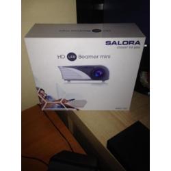 Beamer te koop gloednieuw!!