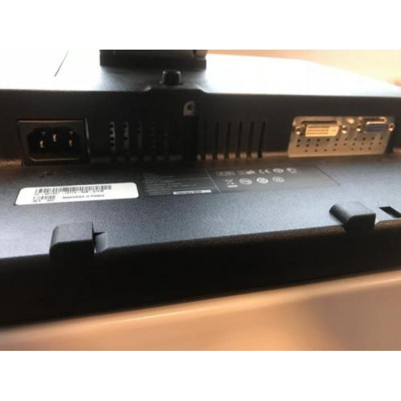 3 Dell LCD 22 inch schermen