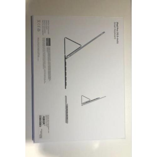 iPad pro smart keyboard