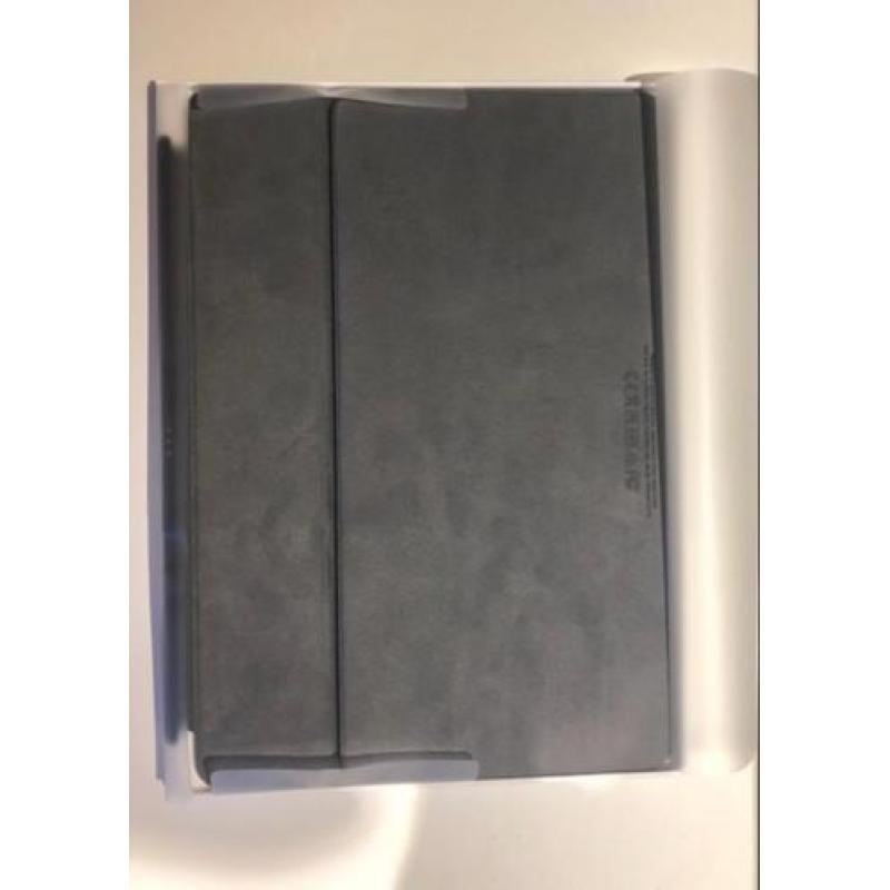 iPad pro smart keyboard