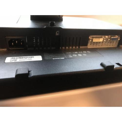 3 Dell LCD 22 inch schermen