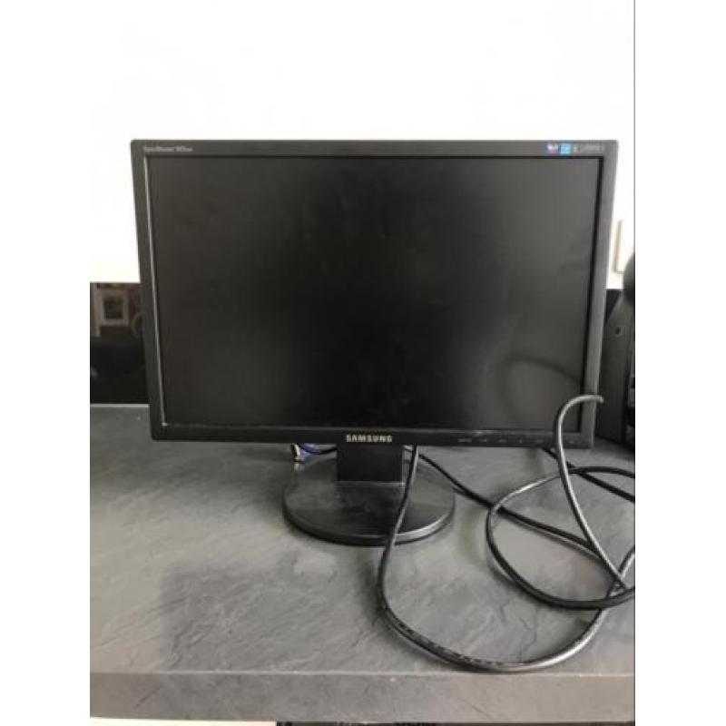 Samsung computerscherm syncmaster 943 NW
