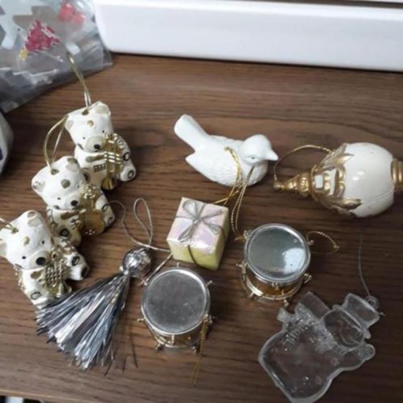 Diversen kerst versiering. Bieden is per foto