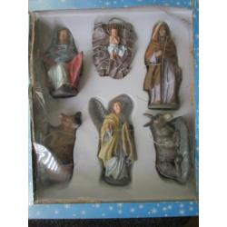 heilige familie / kerstgroep/ 6 kerst stalfiguren