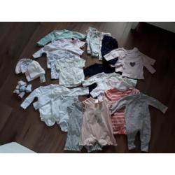 Babykleding meisje maat 50 en 56