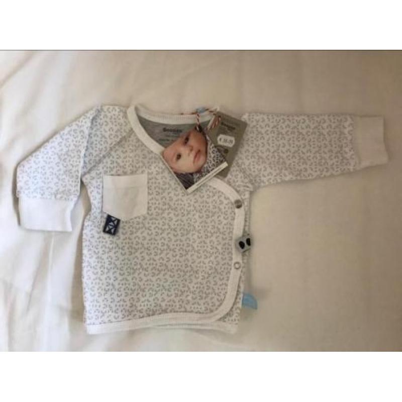 Baby overslagvestje van snoozebaby maat 50