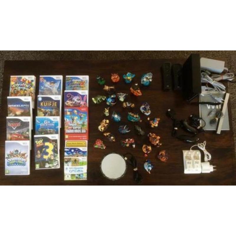 Complete Wii, 14 games, 44 skylanders