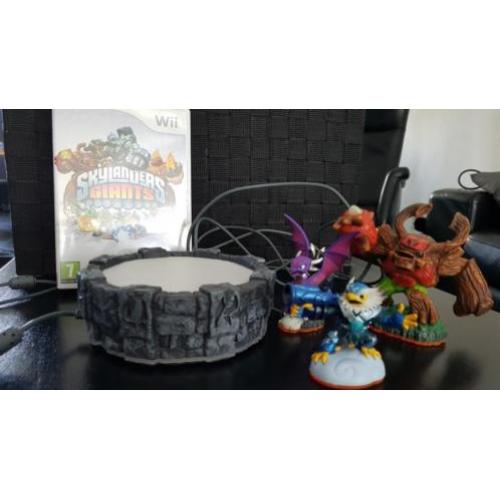 Wii - Skylanders Giants