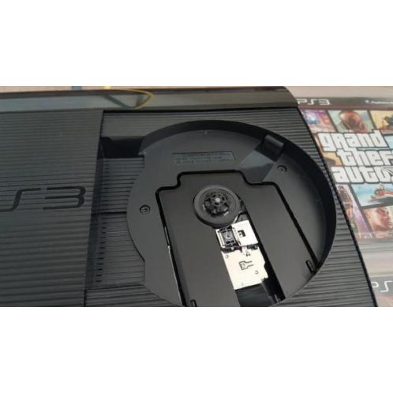 Playstation 3 500GB met 6 games