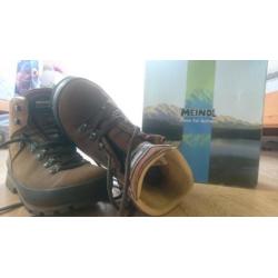 Meindl Borneo mt 42,5 (8.5)