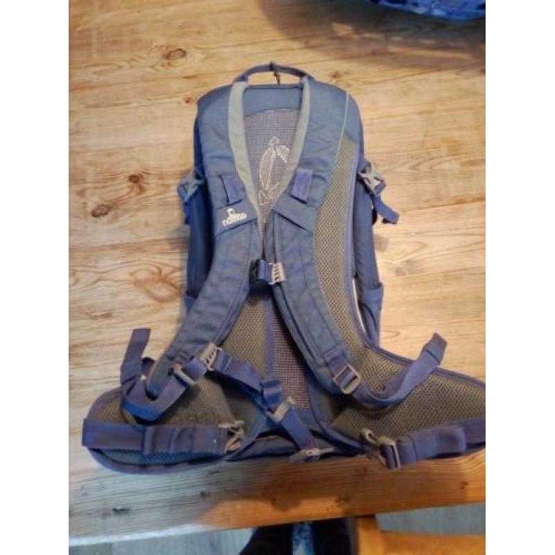 nomad backpack daypack 18L rugzak